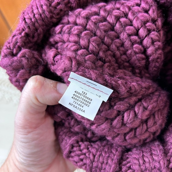 The North Face Chunky Knit Beanie Plum Purple Wool Blend Winter Hat - Picture 5 of 5